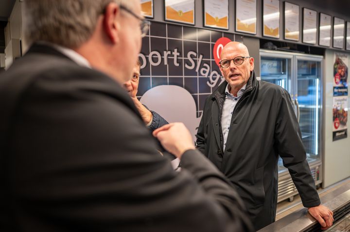 "Vi har brug for løsninger, der gør fødevarer billigere. Men vi har ikke brug for talgymnastik, hvor man blot flytter byrden fra én hylde til en anden", siger Leif Wilson Laustsen, direktør i FødevareDanmark.