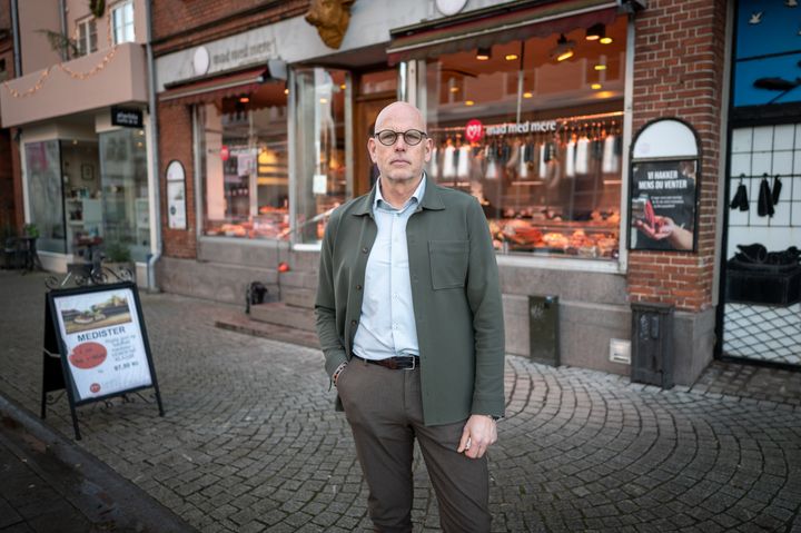 Det er dybt frustrerende at se gode, veldrevne slagterbutikker lukke, alene fordi ejeren ikke kan finde en arvtager, siger Leif Wilson Laustsen, direktør i FødevareDanmark.