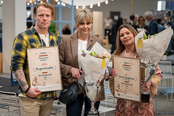 Steensgaard i Odense er nu indehaver af titlerne Danmarks bedste rygeostsalat og Danmarks bedste rørte flødeost med hvidløg efter Danmarks bedste ostedelikatesser blev kåret på Foodexpo i Herning.