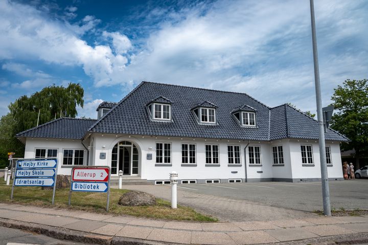 FødevareDanmark har solgt sit nuværende domicil i Hunderup-kvarteret i Odense M og flytter i løbet af september ind i den tidligere Højby Kro.