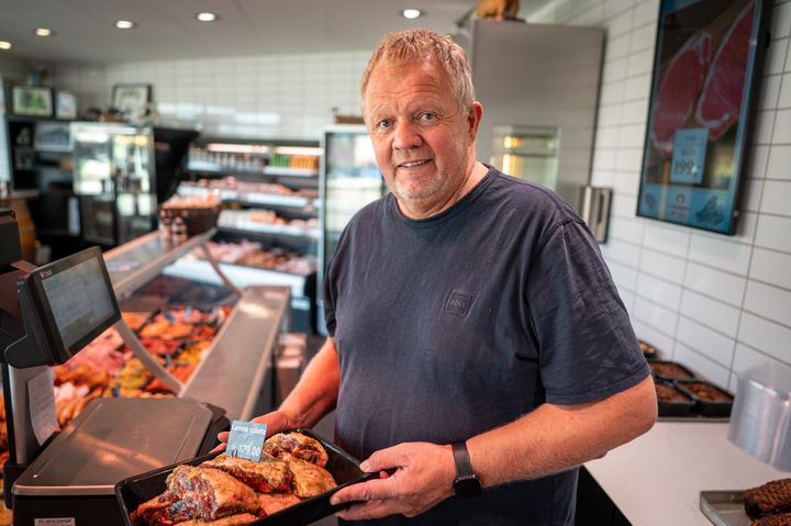 66-årige Christian Rytter Sørensen har drevet Frederiksberg Kødforsyning i Randers siden 1992. Nu har han besluttet, at tiden er inde til at finde den næste ejer af den traditionsrige og veldrevne slagterforretning.