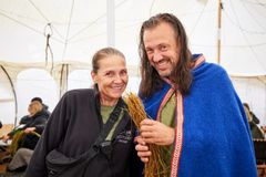 Johnny The Flowerman hjælper til med udsmykningen, og eventmanager, Susanne Hjelmsø kan arrangere alle typer events.