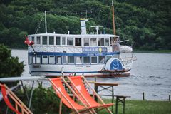 Svanen sejlede til og fra sidste års festival. Festivalen finder sted i Bramslev Bakker ved Hobro i det smukke område ved Mariager Fjord.