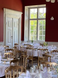 Riddersalen på Charlottenlund Slot bliver flittigt brugt til fra bryllupper til intimkoncenter. Nu udvides musikken til plænerne omkring slottet.