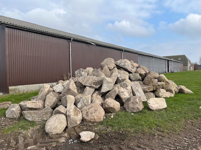 Nu kan store mark- og natursten få et nyt og gavnligt formål som en del af stenrev i Odense Fjord.