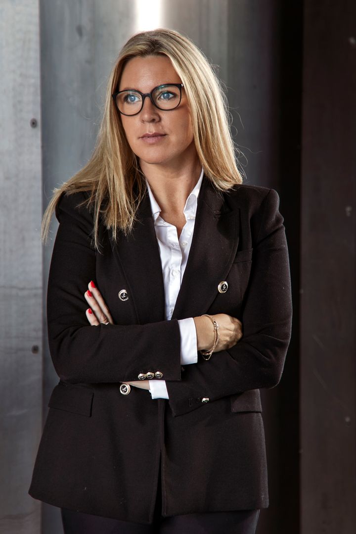 Tina%20Hedegaard%2C%20underdirekt%F8r%20i%20Nykredit%20M%E6gler%2C%20gl%E6der%20sig%20om%2C%20at%20landbrugsskolerne%20lykkes%20med%20at%20fastholde%20kvindernes%20interesse%20i%20faget.