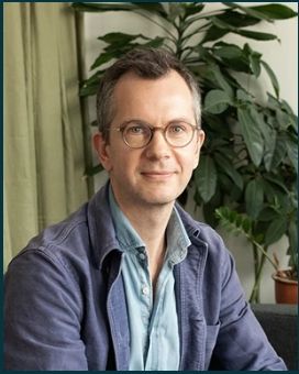 Portræt af Jesper Madsen, der bliver ny program- og udviklingschef i Center for Sundt Liv og Trivsel. Han kommer fra en stilling som videnscenterchef i Videnscenter for inkluderende læringsmiljøer