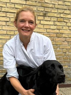 "Håbet er, at vores forskningsresultater på lang sigt vil føre til flere sunde hunde og færre tilfælde af hoftedysplasi", siger Maja Arendt, dyrlæge og professor ved Københavns Universitet.