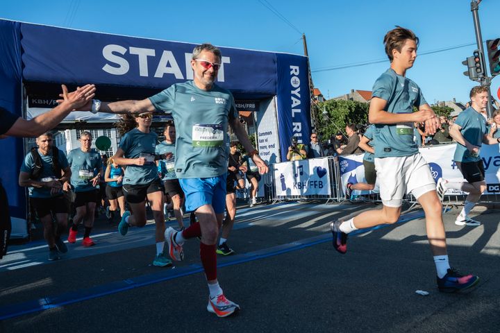 H.M. Kongen har sikret sig startnummer. Nu kan 102.500 øvrige deltagere sikre sig startnummer til Royal Run '27.