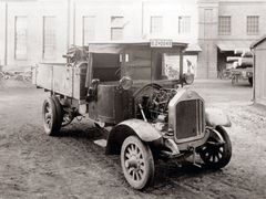 Præsentation af den første dieselmotor med direkte indsprøjtning, udviklet af MAN. Dette var startskuddet til dieselmotorens store succes i lastbilbranchen – en succes, som har varet indtil i dag.