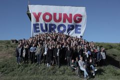 Young Europe is Voting er et samarbejde mellem Højskolerne, Nyt Europa og Ungdomsøen, som skal styrke unges stemme, indflydelse og engagement