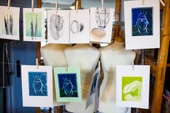 Højskolerne udgiver hvert år et kortkursus-katalog med et overblik over højskolernes korte kurser. Kataloget for 2026 er netop kommet, og her finder man mange kreative fag.