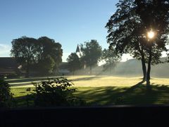 Med nye udeinstallationer, opholdssteder og aktiviteter skal Askov Højskoles nye park danne ramme om både planlagte og spontane møder mellem elever, kursister og lokalsamfundet.
