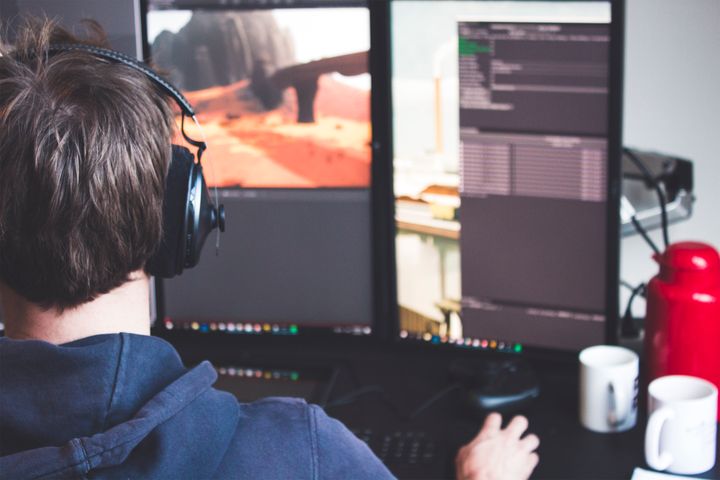 Flashbulb Games spilstudio