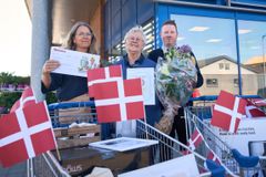 Hjemmets journalist Anette Løkken, Aase Nielsen og butikschef Rune Svarrer fra Lidl i Skive.