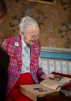 ALT for damernes ærespris til Hendes Majestæt Dronning Margrethe