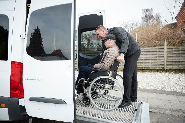 Midttrafik oplyser, at der er særlige bestillingsfrister for handicapkørsel jul og nytår