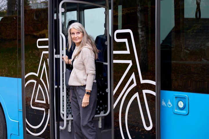 Cykler kan holde trygt og sikkert i Midttrafiks BikePod