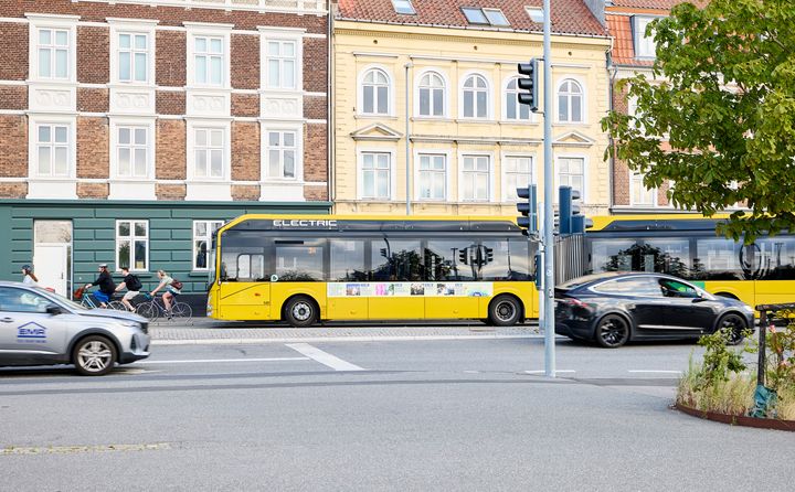 Forskningsprojekt undersøger, om kropskameraer kan reducere risikoen og nedbringe voldelige hændelser ved billetkontrol