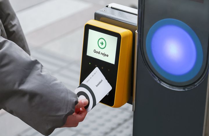 Kunderne skal vælge om de vil bruge Rejsekort-appen eller Basiskortet, når det fysiske Rejsekort lukker ned efter 28. maj