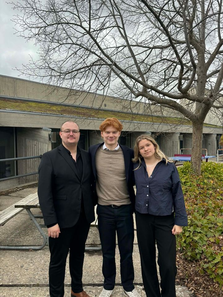 Fra venstre: Tomas Frederiksen (organisatorisk næstformand), Andreas Thorsager (formand), Tilde Ørndrup (politisk næstformand)