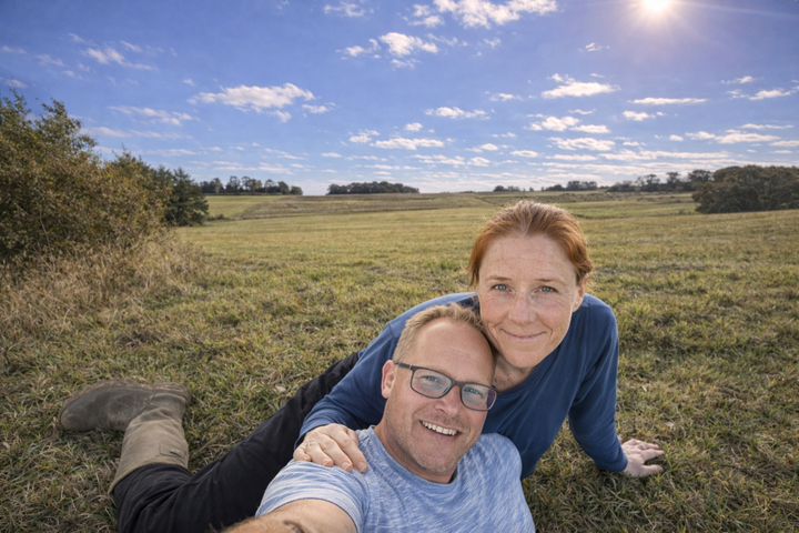 foto af lodsejerne der sidder på marken