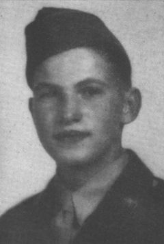 Den 19-årige skytte John H. Danneker mistede livet, da hans fly styrtede ned i Langelandsbæltet den 20. juni 1944.
