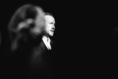 Viktor Melnikov som pantelåneren i forestillingen ”Den Sagtmodige” (Krotkaja). Med sin enestående præstation i teatertrilogien ”Dostojevskij på scenen” og ved en bemærkelsesværdig og kunstnerisk indsats har Melnikov cementeret sit virke som en af sin generations mest fremtrædende og dedikerede teaterskuespillere. Københavns Hovedbibliotek. Kasper Nybo Photography ©