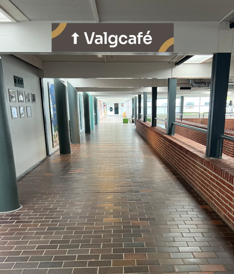 Billede af valgcafé på Stjernevejsskolen
