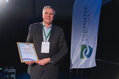 Et billede af Finn Schlitterlau, som modtog årets AnsvarligHedensted-pris.