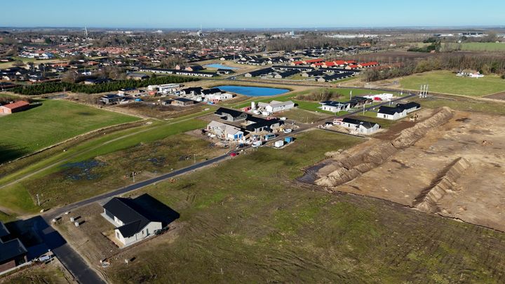 Dronebillede af byggeri ved Hedensted