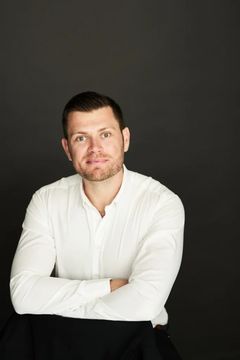 Christian Qvick er forfatter og rådgiver med speciale i ledelse og forfatter til bogen "Farvel til generationsledelsen". Torsdag 11. juni deltager hun i FOBU og Børnevennernes debat i velfærdsteltet klokken 12: Skal generation Z have særlig ledelse?