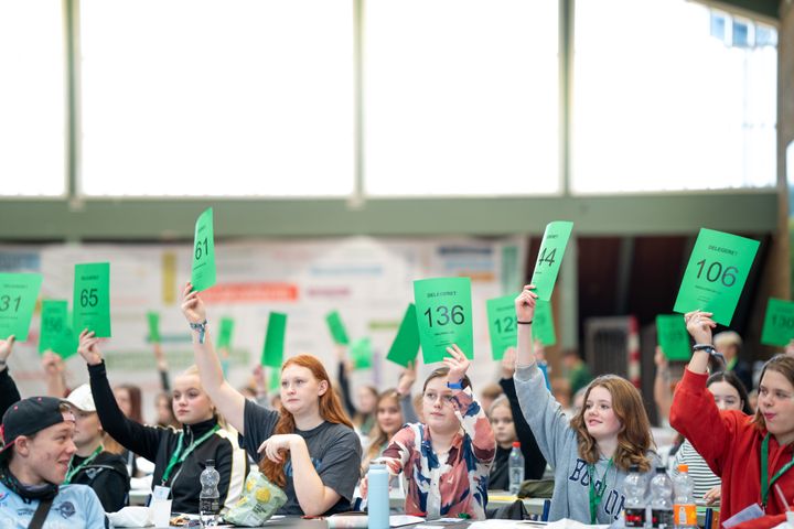 Danske Skoleelever demonstrerer mod lovforslag om fysisk indgriben.