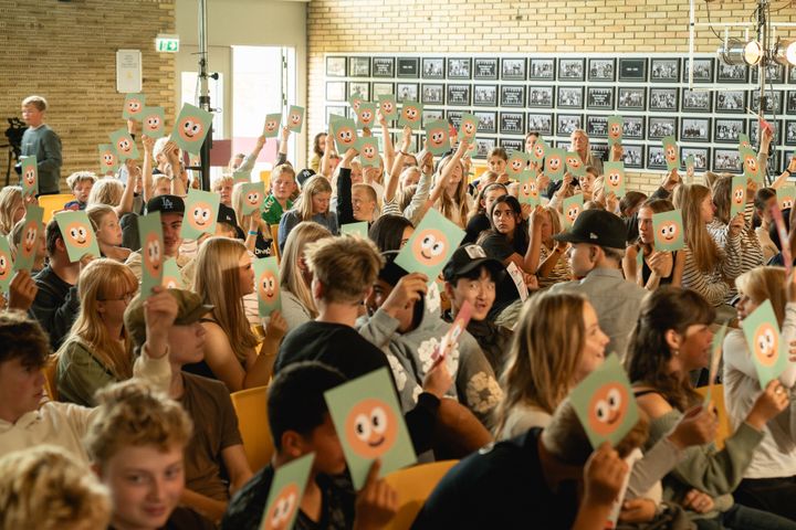 Elever fra Molsskolen på Djursland deltager i Valgugen 2025.