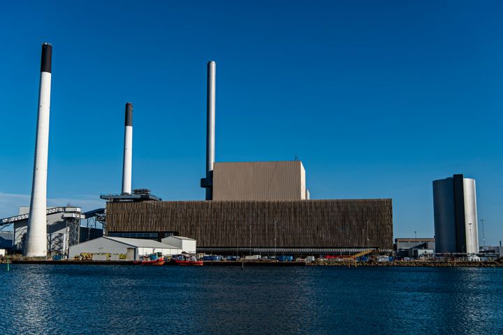 Foto af Amagerværket set fra havet