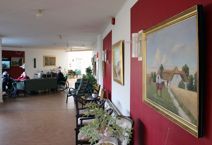 To af de fire fløje på Kastaniely Plejecenter, som Forenede Care driver i Svinninge ved Holbæk, har netop fået fornyet deres Elite-smiley. Foto: Jannik Preisler.