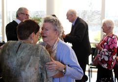 De ældre nyder at danse på Langagergård Plejecenter.

Foto: Jannik Preisler