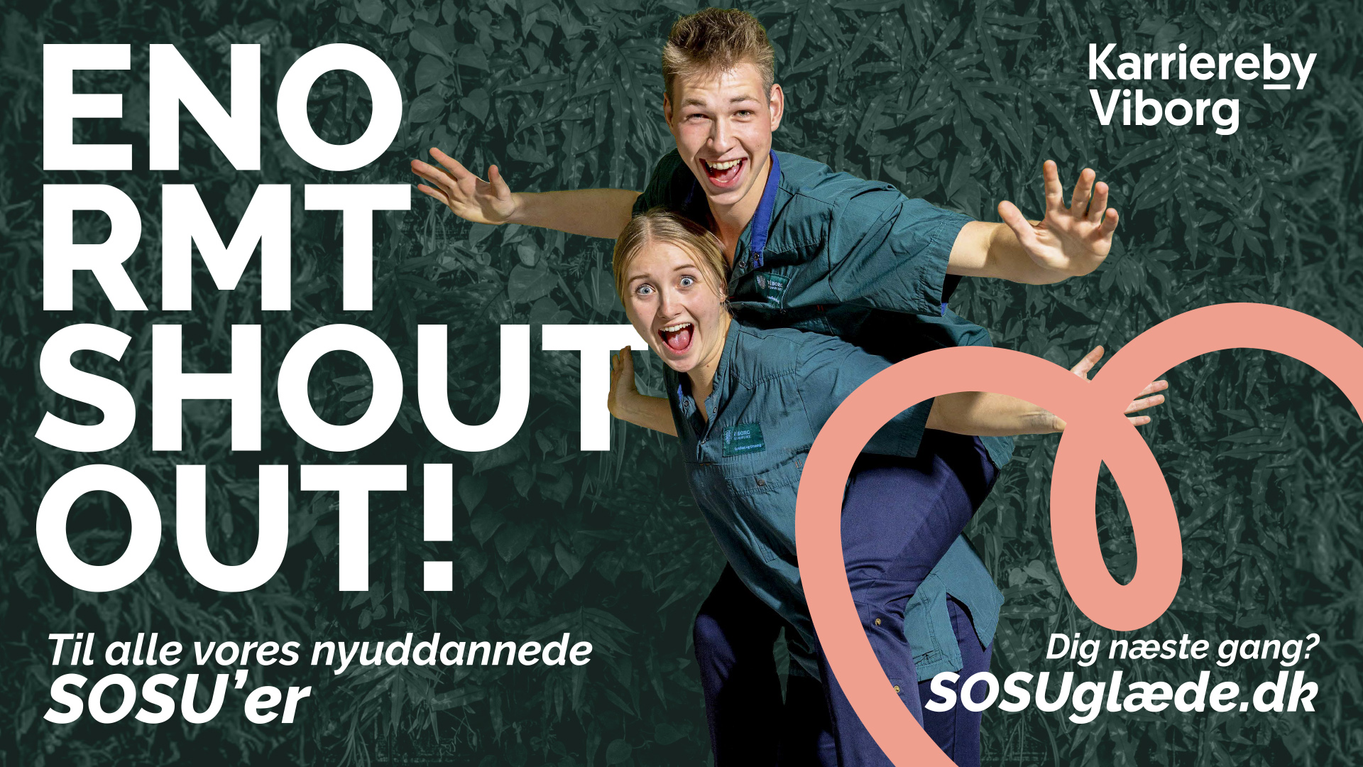 Ansigterne på sosu-glæden i en ny kampagne er social- og sundhedsassistentelev Noah Lods Ottesen, og social- og sundhedsassistent Lucia Camille Grove Schmidt, der blev færdiguddannet i maj og nu arbejder i hjemmeplejen i Stoholm. / Foto: Flemming Jeppesen / Layout: Sofie Steengaard Jensen, Viborg Kommune