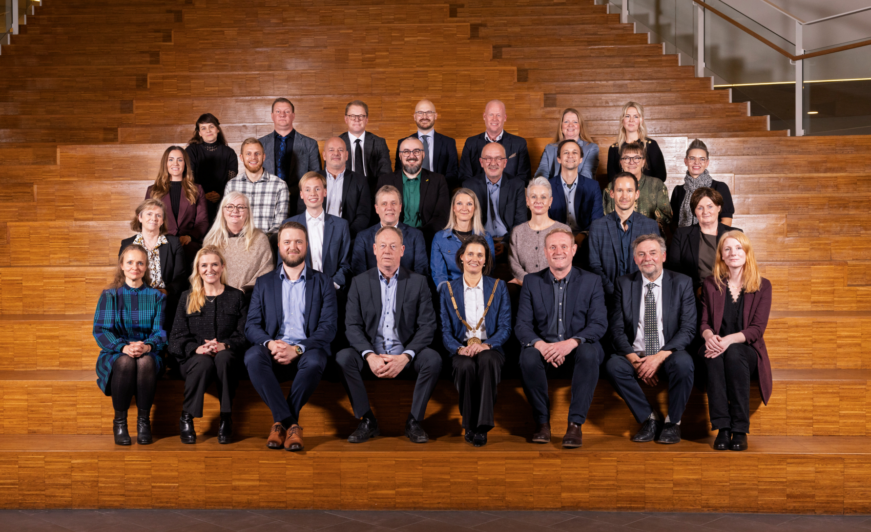 Viborg Kommunes byråd 2026-2029 konstituerede sig onsdag den 10. december. Katrine Fusager Rohde (V) blev enstemmigt valgt som borgmester og fik på mødet overdraget borgmesterkæden.