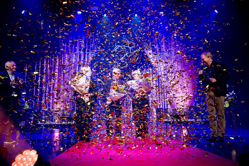 Konfettiregnen ville ingen ende tage, da de tre første legender blev fejret ved Sportsgalla 2024. Den 20. januar afsløres det, hvilke nye navne, der optages i den eksklusive klub af ”Viborg Legender”   /  Foto: Johnny Pedersen