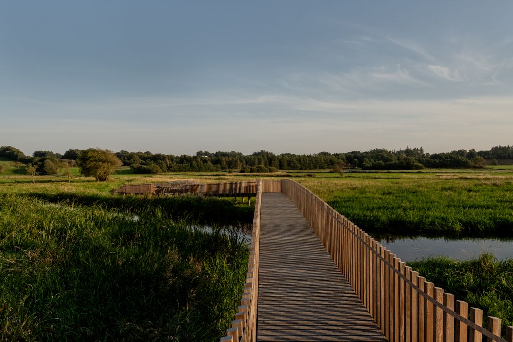I 2025 vandt broen over Simested Å Viborg Kommunes Arkitekturpris. Foto: Mette Johnsen.