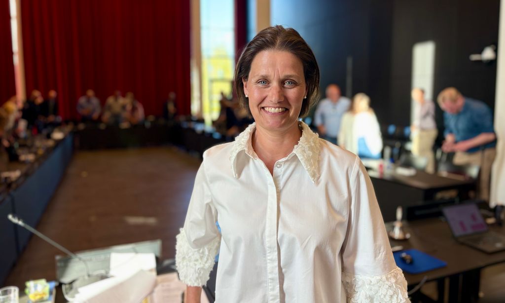 Viborg Kommunes borgmester Katrine Fusager Rohde efter byrådsmødet den 27. maj på Viborg Rådhus, da et samlet byråd netop havde vedtaget en ny og forenklet udgave af den helt særlige Sammenhængsmodellen. Den står som én samlet vision og ambition i stedet for det, som mange andre organisationer har: masser af strategier og politikker.