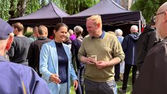 Mange var mødt op for at markere startskuddet for forvandlingen af Domkirkekvarteret. Foto: Viborg Kommune.