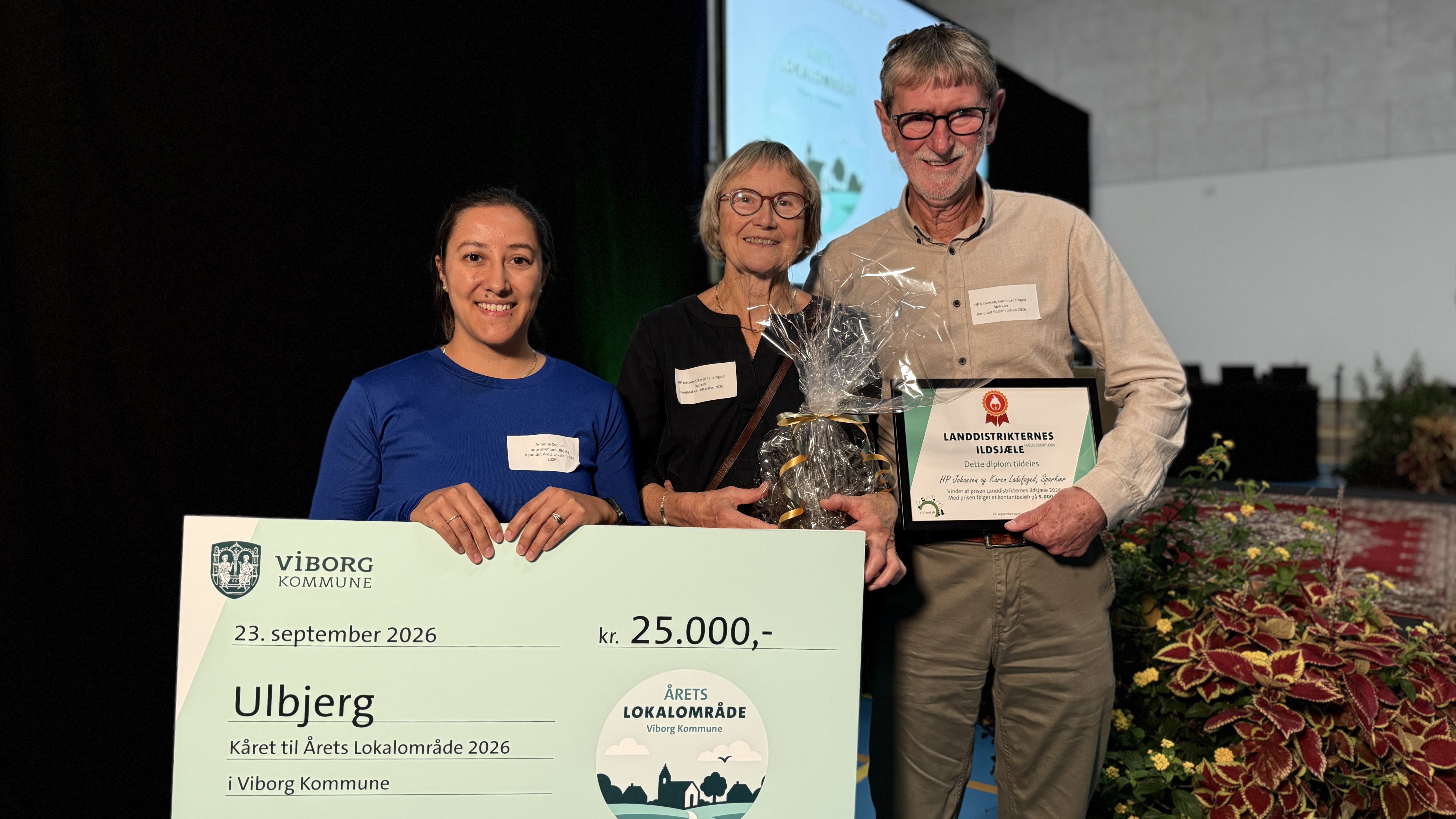 Det blev Ulbjerg, der løb med titlen som Årets Lokalområde 2026, mens ægteparret Karen Ladefoged og Hans Peter Johansen fra Sparkær kan kalde sig Årets Ildsjæle. Foto: Viborg Kommune