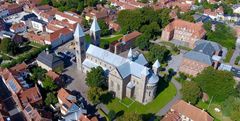 Domkirkekvarteret er et historisk og centralt område i Viborg. Her etablerer vi et kulturelt kraftcenter, der samler områdets seværdigheder til en sammenhængende destination på internationalt niveau. Foto: Jeppe Knudsen.
