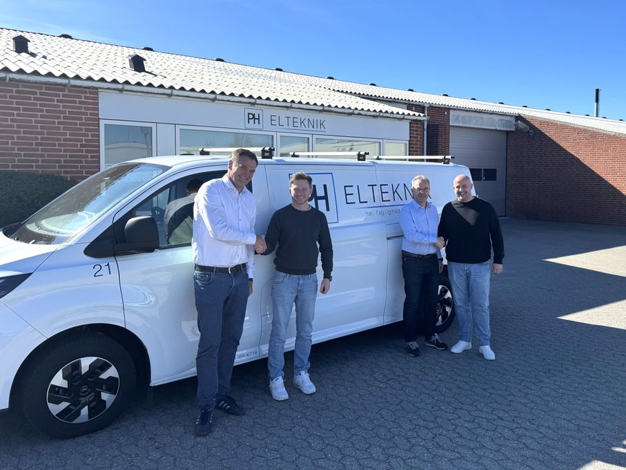 Fra venstre mod højre: Peter Frandsen (InstallatørGruppen), Henrik Jørgensen (PH Elteknik), Jesper Lynge (InstallatørGruppen) og Peter Møller-Bertram (PH Elteknik)