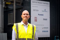 Søren G. Larsen foran CAPPOW-anlægget ved Vandcenter Syd.