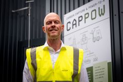 Søren G. Larsen foran CAPPOW-anlægget ved Vandcenter Syd.