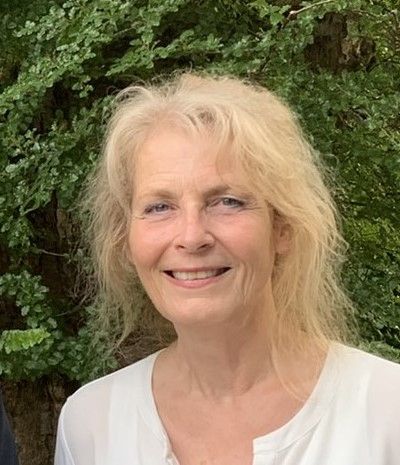 Anne Knudsen, Psykolog og forfatter. Ordfører for Kristendemokraterne på Aktiv Dødshjælp