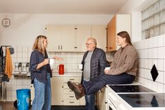 Karleby og Omegns Landsbyforening har modtaget 875.000 kr. fra Nordea-fondens renoveringspulje. Midlerne skal gå til at forny og reparere deres mødested, så både de miljømæssige forhold og tilgængeligheden forbedres.